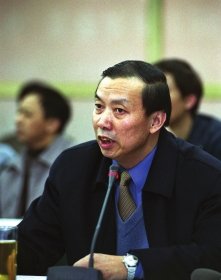 反腐专家分析刘铁男案:举报者越敢实名就越安全